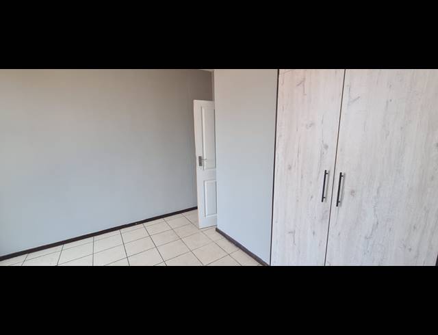 2 BEDROOM TOWNHOUSE FOR SALE IN SOUTH CREST